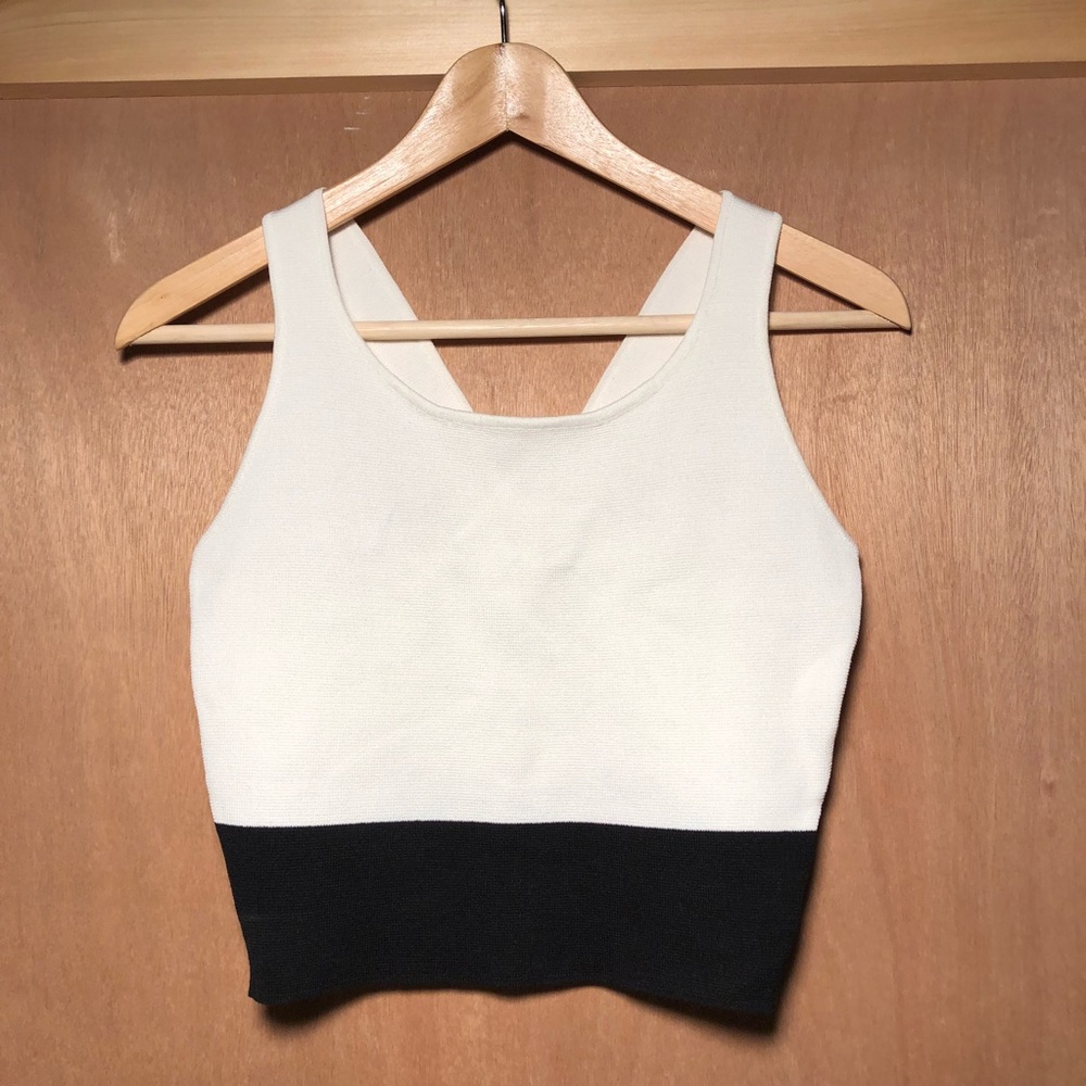 Kendall & Kylie crop top